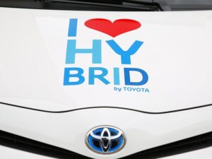 Hybrid Cars pros and cons